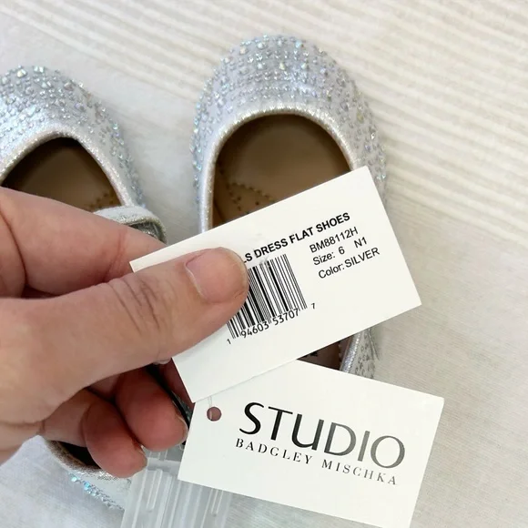 NWT Badgley Mischka Toddler Girls' Glitter Dress Shoe - Picture 9 of 12